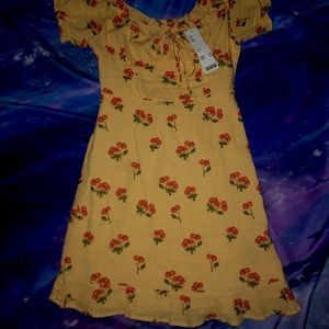 Adorable yellow dress with red cherries 🍒